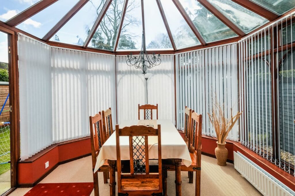 conservatory with vertical blinds